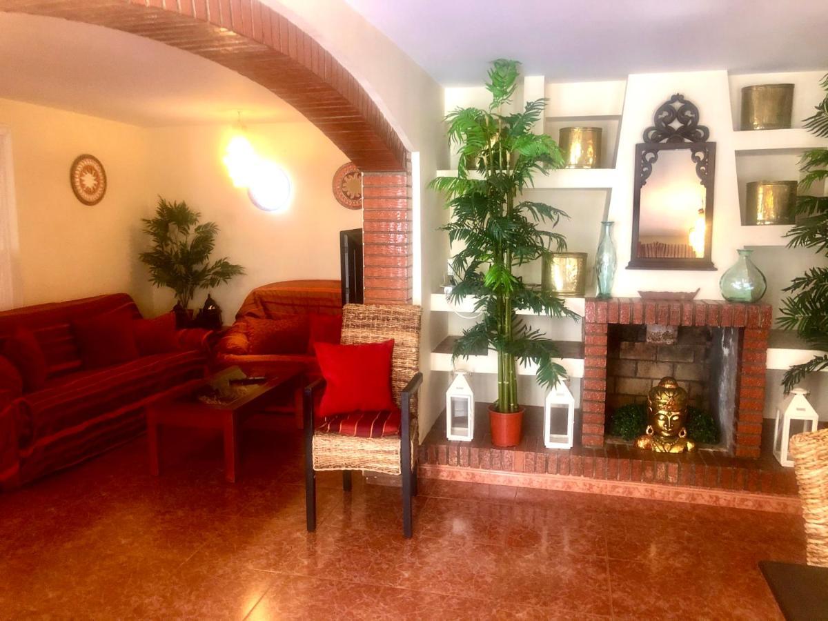 Gran Casa Con Terraza A 3 Min Playa Con Wifi - Rodeada De Servicios Roquetas de Mar Dış mekan fotoğraf