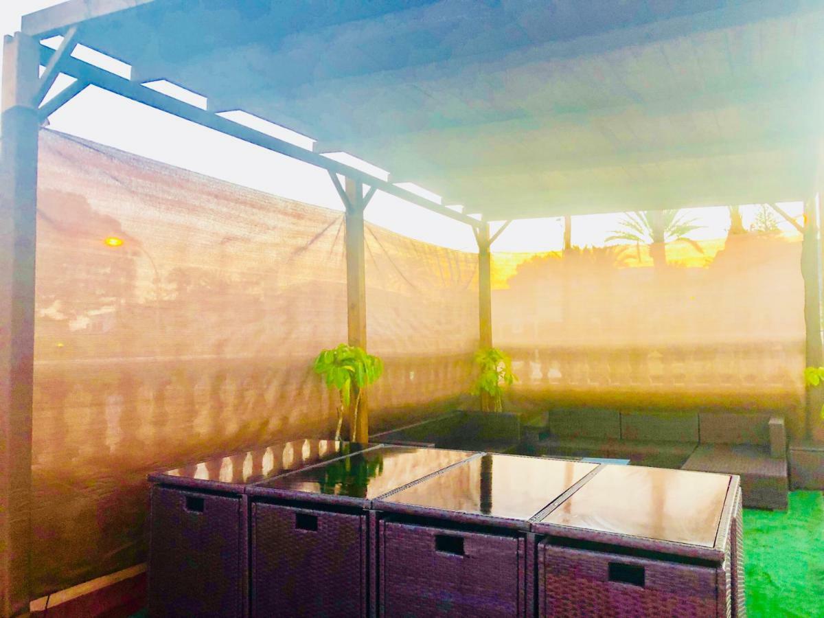 Gran Casa Con Terraza A 3 Min Playa Con Wifi - Rodeada De Servicios Roquetas de Mar Dış mekan fotoğraf