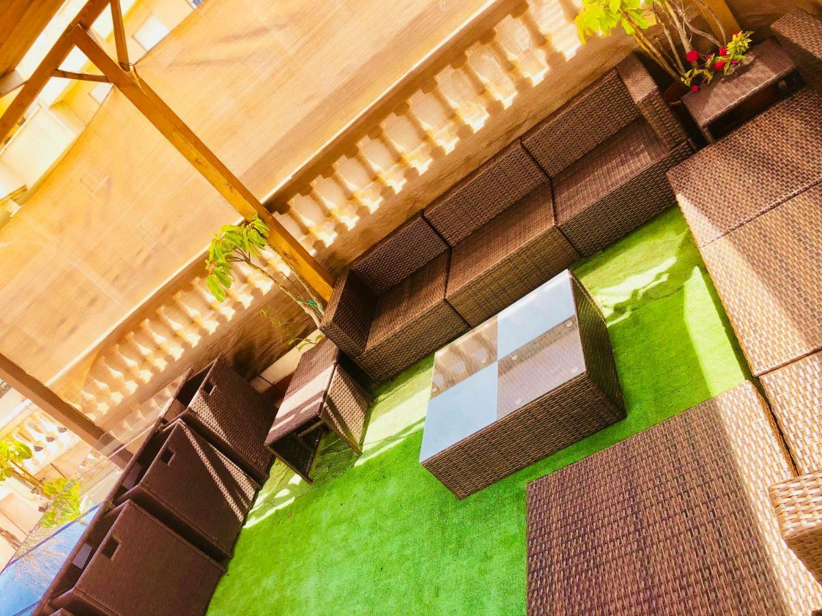 Gran Casa Con Terraza A 3 Min Playa Con Wifi - Rodeada De Servicios Roquetas de Mar Dış mekan fotoğraf