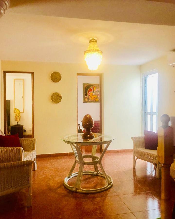 Gran Casa Con Terraza A 3 Min Playa Con Wifi - Rodeada De Servicios Roquetas de Mar Dış mekan fotoğraf