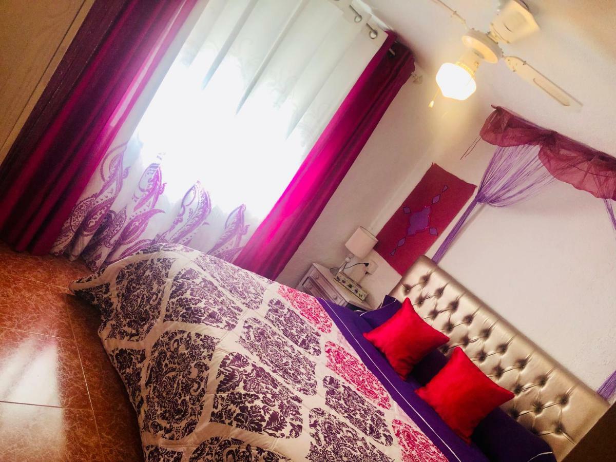 Gran Casa Con Terraza A 3 Min Playa Con Wifi - Rodeada De Servicios Roquetas de Mar Dış mekan fotoğraf
